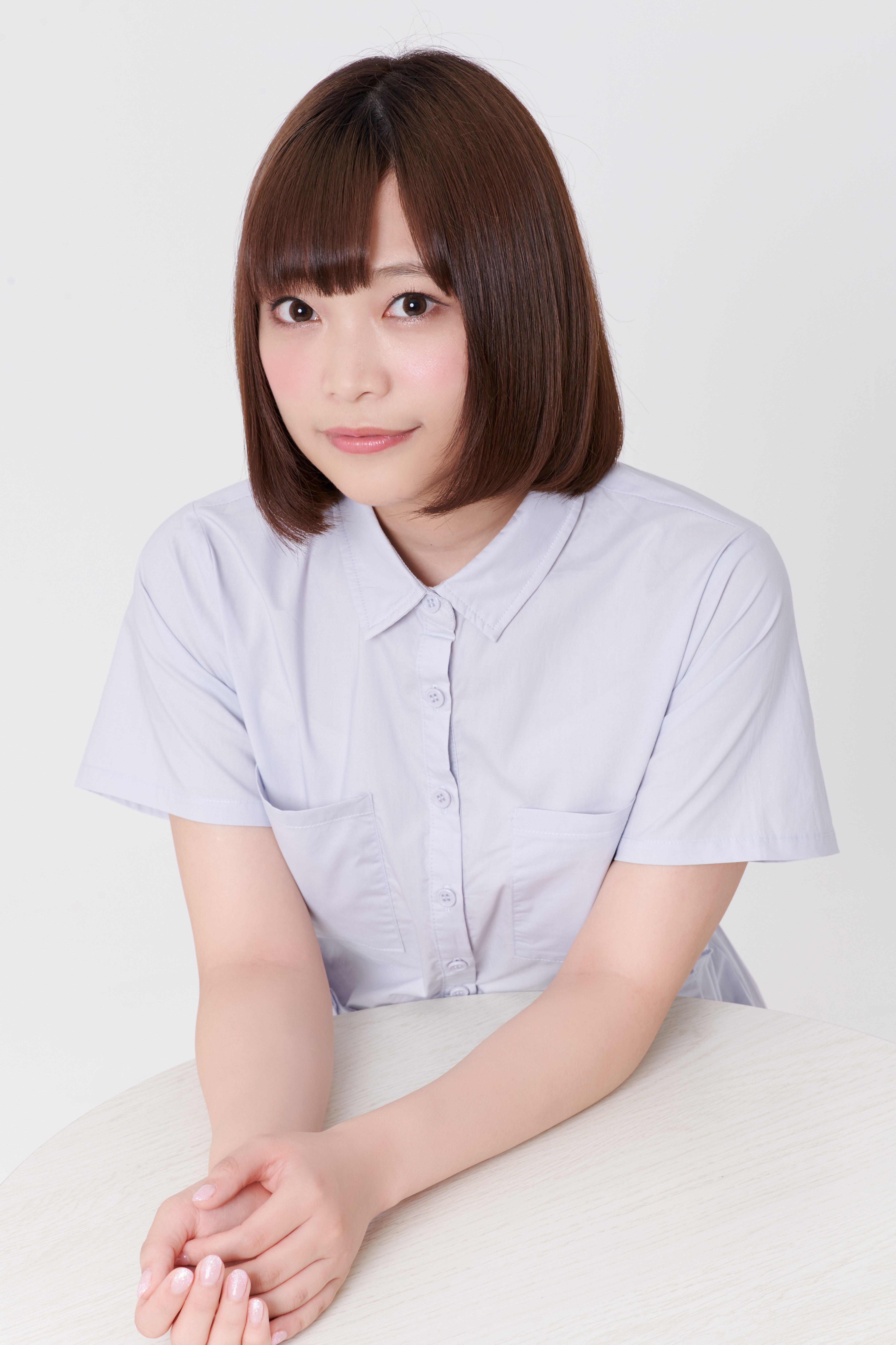 小山百代.jpg