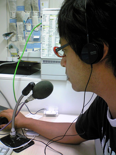 電話取材中.jpg