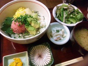 ねぎとろアボカド丼