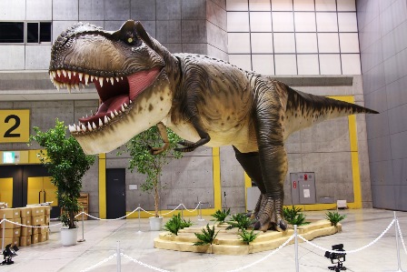 ティラノサウルス13m.jpg