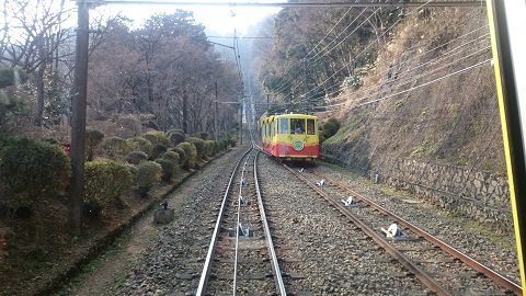 高尾山・ケーブルカー③.JPG