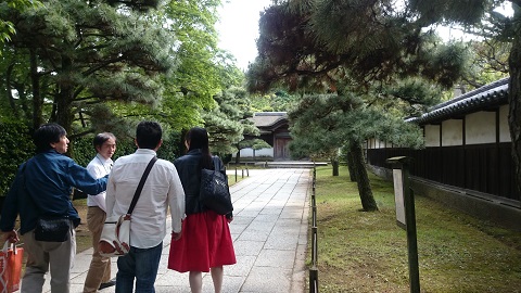 三溪園・遊歩道.jpg