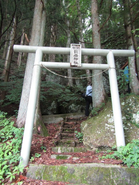 那須塩原・籠岩神社.jpg