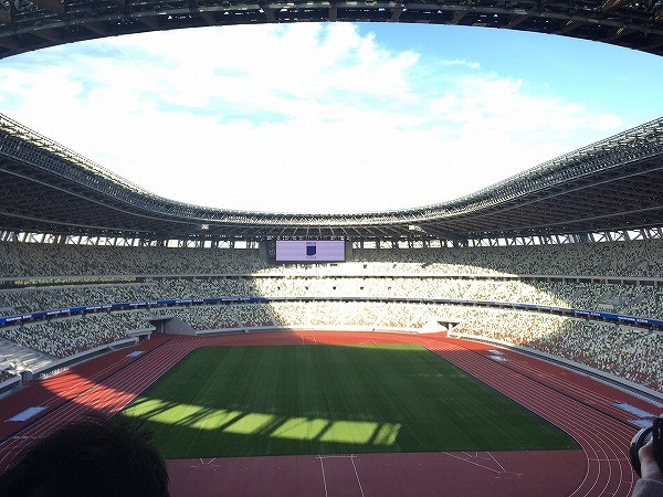 新国立完成の風景 (2).jpg