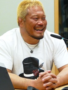 Sugiura_Takashi_20120106_01vB_221x294.jpg