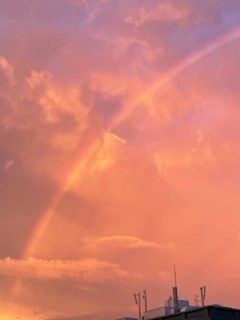 台風前の虹