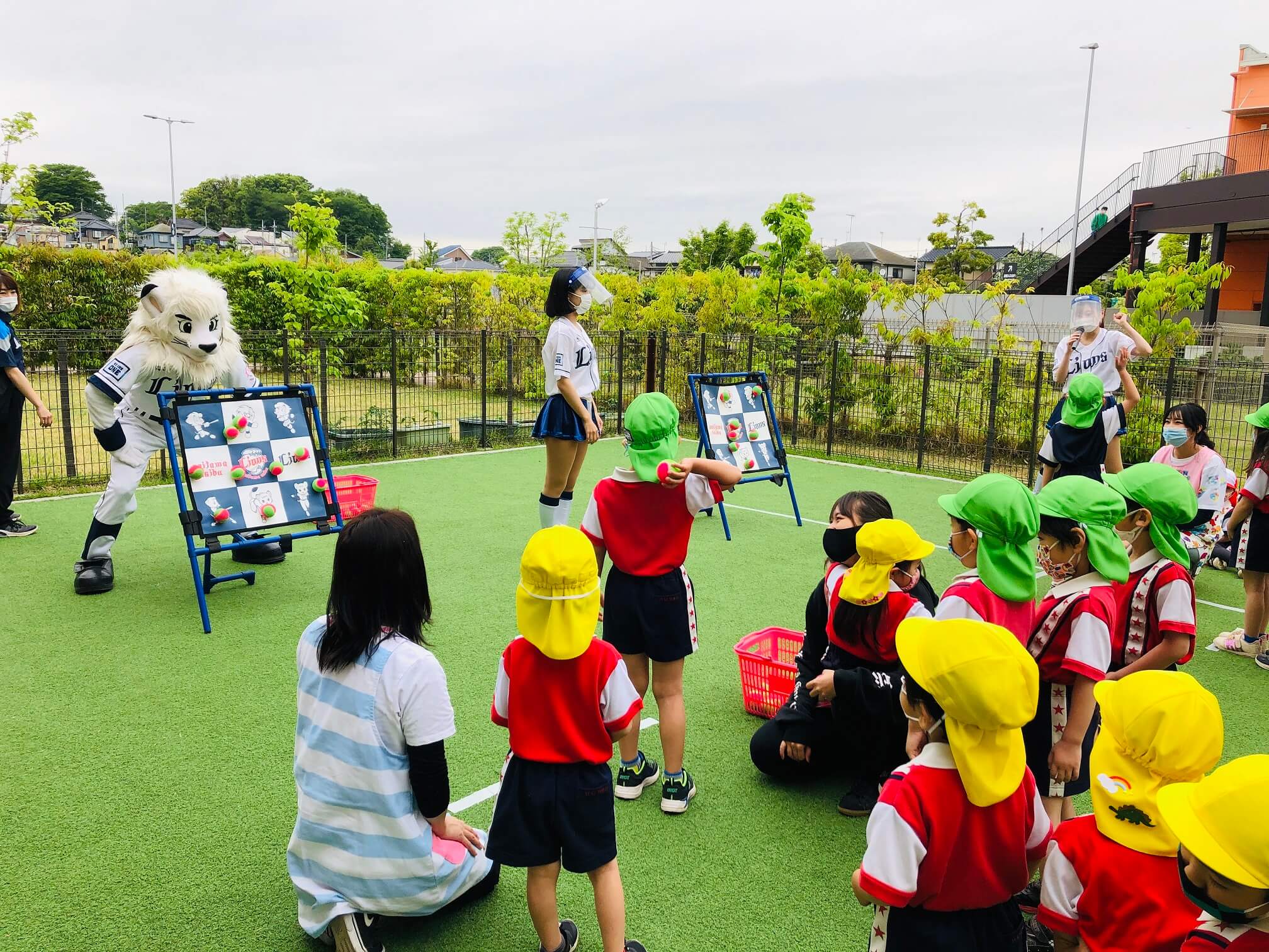 コロナに負けるな 気合十分のレオがこどもたちに魅せた渾身の 卍ポーズ L Friends 文化放送