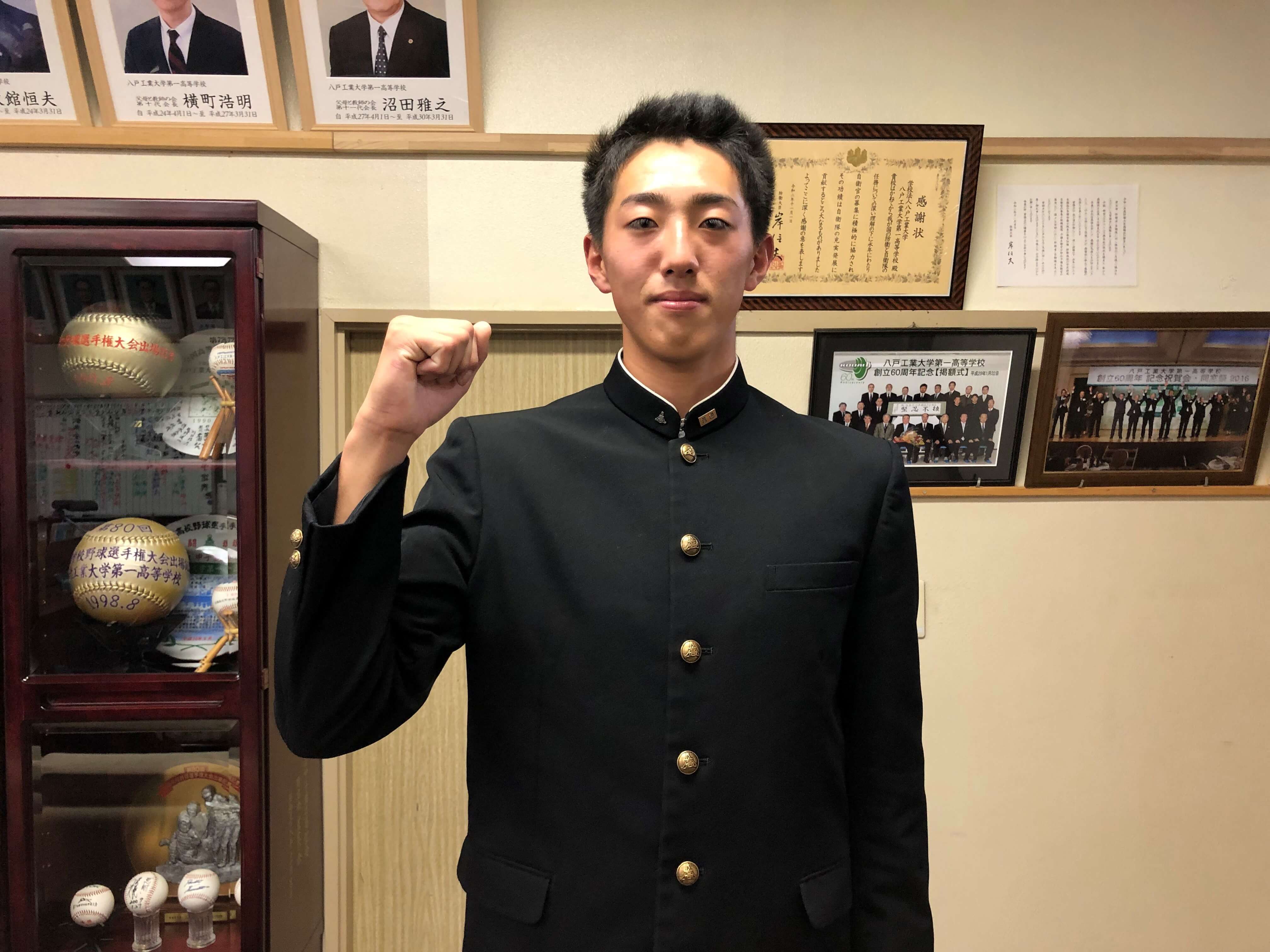 西武がドラ5・黒田に指名挨拶、188㎝高校生右腕「1年目に一軍で先発し 