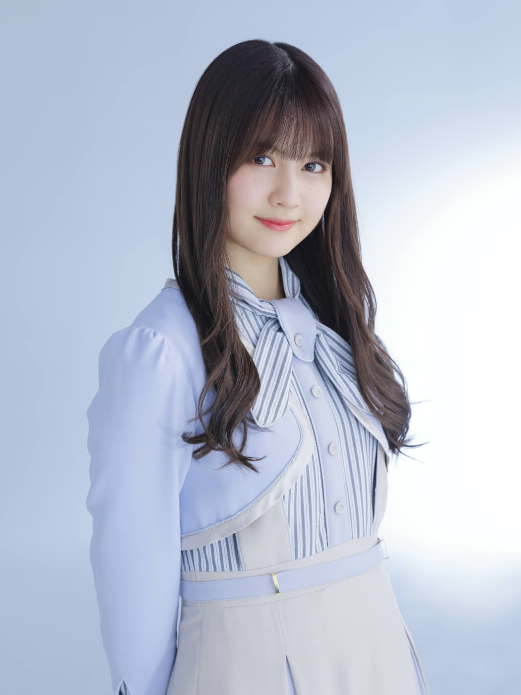 5月16日(日)よる6時から 3期生・中村麗乃が登場!新曲初OA♪ 5月16日(日)よる6時から 3期生・中村麗乃が登場!新曲初OA♪