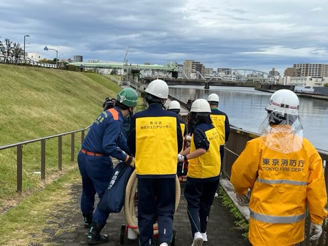 「遠距離送水訓練」…荒川区立第一中学校・防災部も参加！