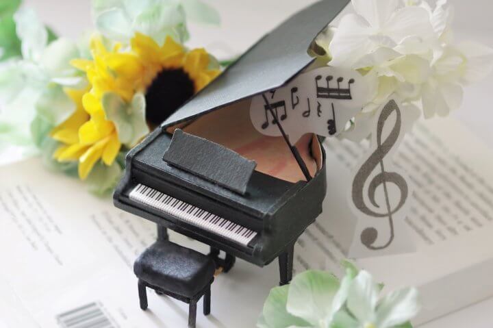 「金を出す国は必ず決勝に」1億5000万人が視聴する国際音楽コンテストの実態とは？