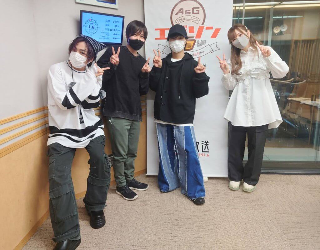 0と1の間 劇場版 ＆ 生写真 0と1の間 【Theater Edition】 AKB48 KING RECORDS OFFICIAL SITE