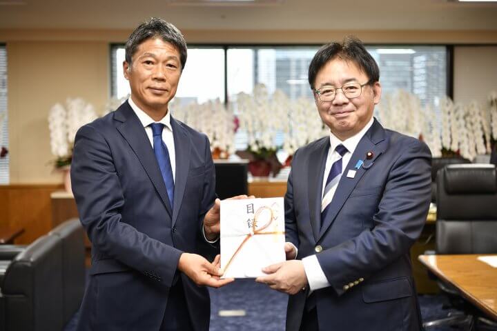 「クリーンライフ みのりの箱」募金 1年間の浄財を1都6県の社会福祉施設に寄贈