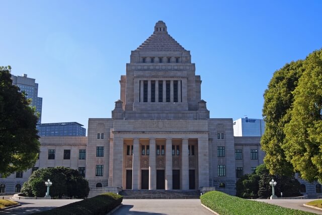 大竹まこと「官僚の天下り先になったら…」　経済安全保障推進法が成立、その問題点とは？