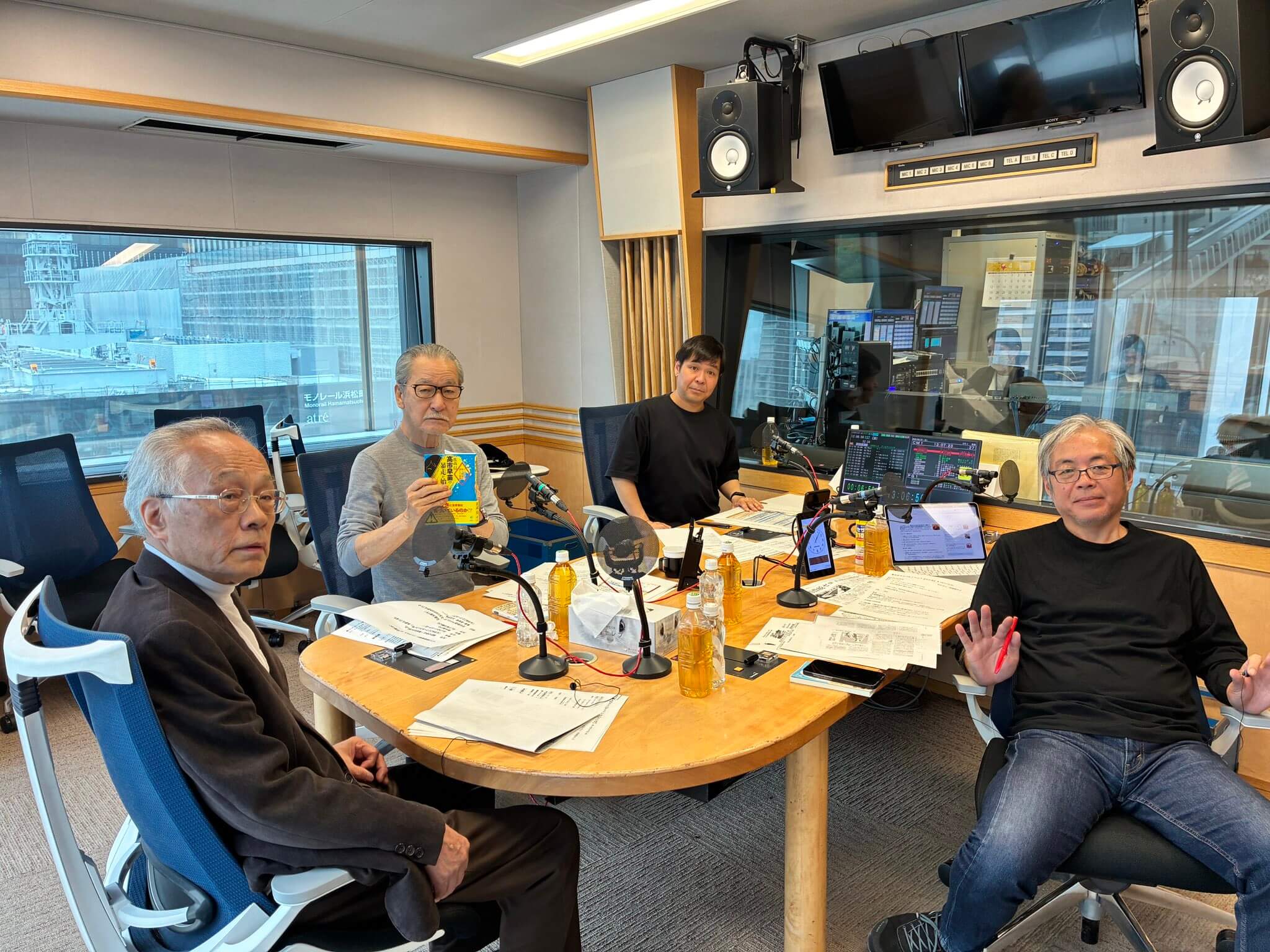 高市早苗首相の「暴走」ともいえる行動、本当に自分の意志なのか