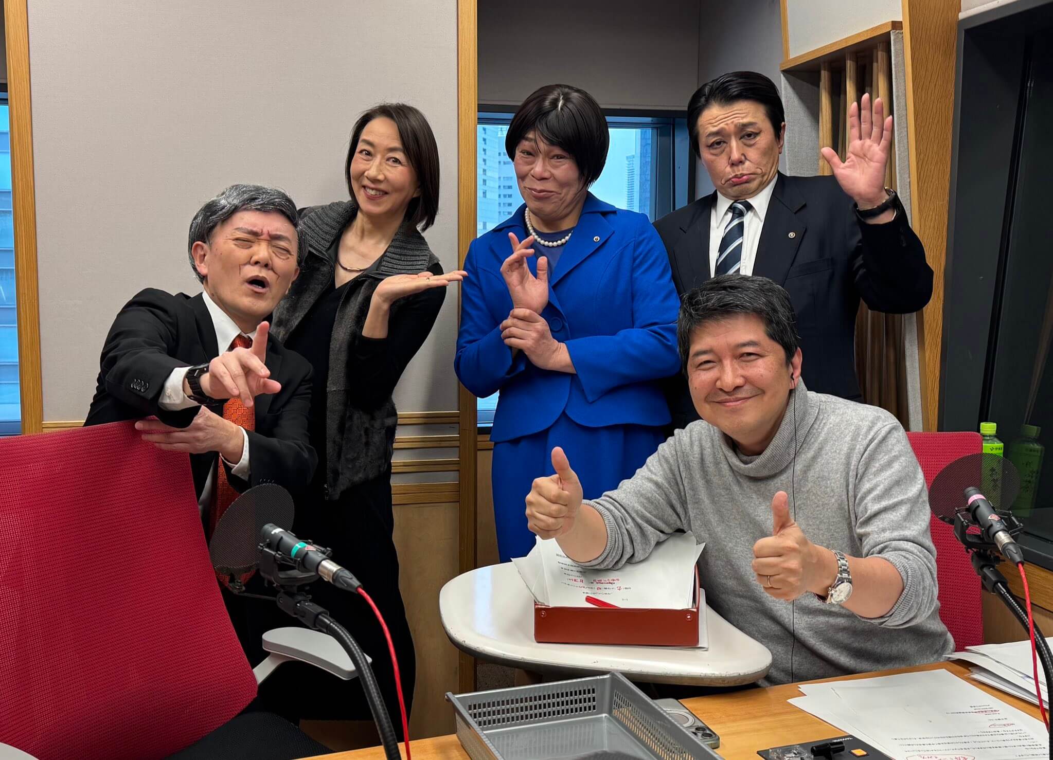 2/10（火）本日のゲストはエコノミストの吉崎達彦さん、社会風刺コント集団ザ・ニュースペーパーさんでした！