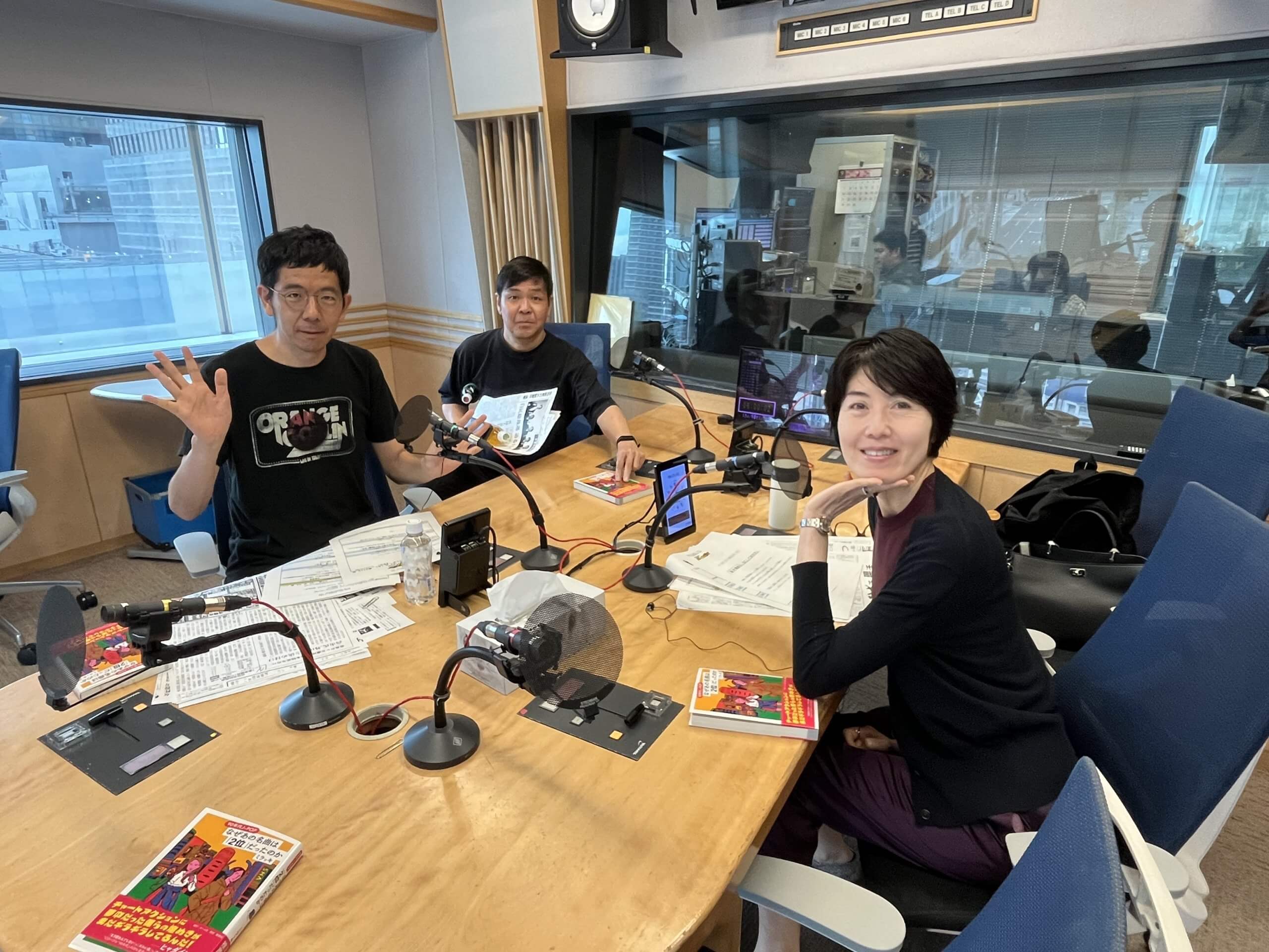 9/23(火)90年代 チャートで2位だったJ-POPを紹介しました! 9/23(火)90年代 チャートで2位だったJ-POPを紹介しました!