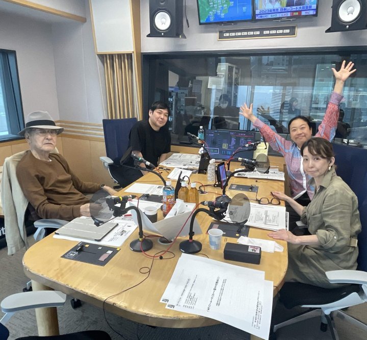 10/14(水)、リスナーさんから柿とレモンの贈り物！大竹まことさん、道端で見かけた青いレモンに感じたこととは！？いとうあさこさんはオデコを蚊に刺される🦟！？