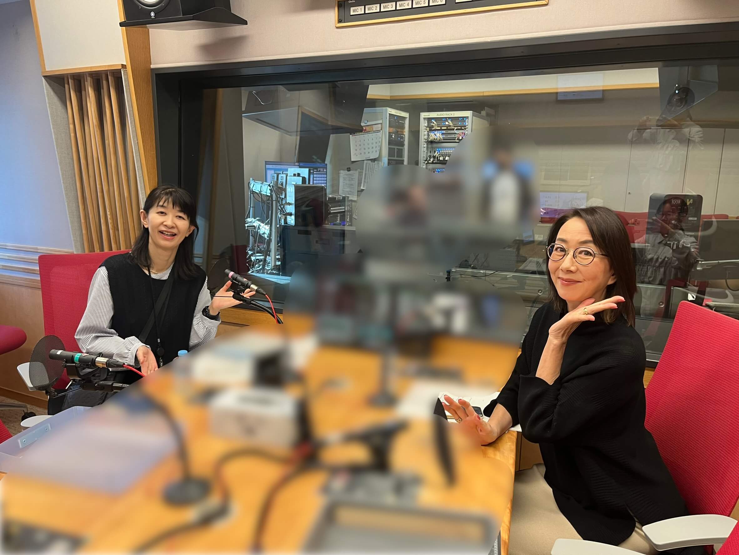 11/3（月）本日のゲストはジャーナリスト・二木啓孝さん、日経クロストレンド副編集長・平野亜矢さんでした！