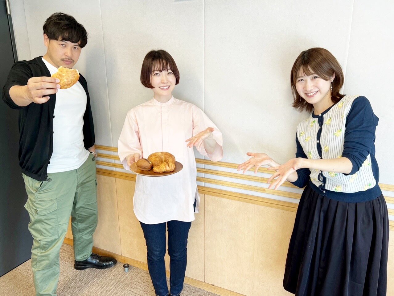おとなりさん ４月１7日　花澤香菜さんご登場！スタジオでパンを頬張る！