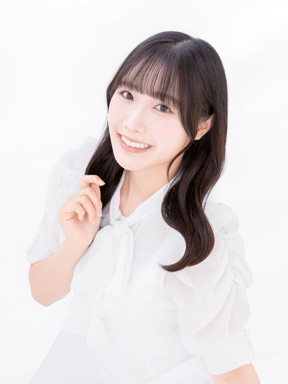 声優・坂倉花がパーソナリティを務める新番組『坂倉花「タイトル決まってないけど、まぁいっか！」』 地上波ラジオ＆オリジナル配信PF「QloveR」でスタート！ ～初回は9/24（木）19時より映像付きで生配信決定～
